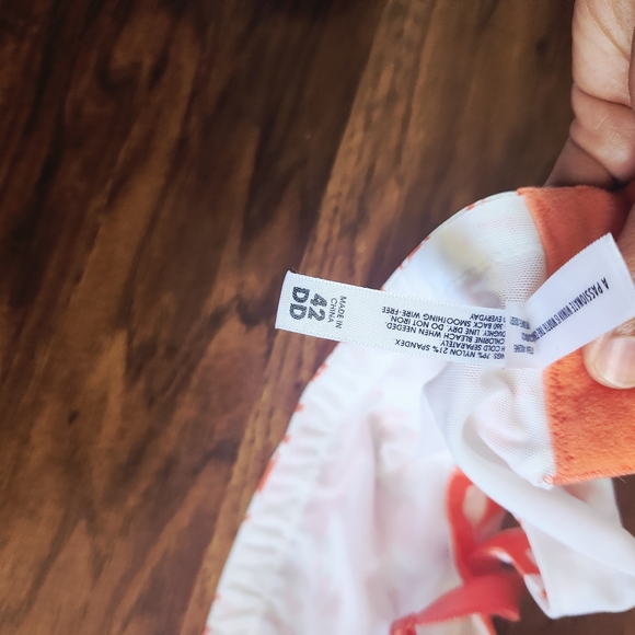 Torrid Curve Bra - Picture 5 of 6